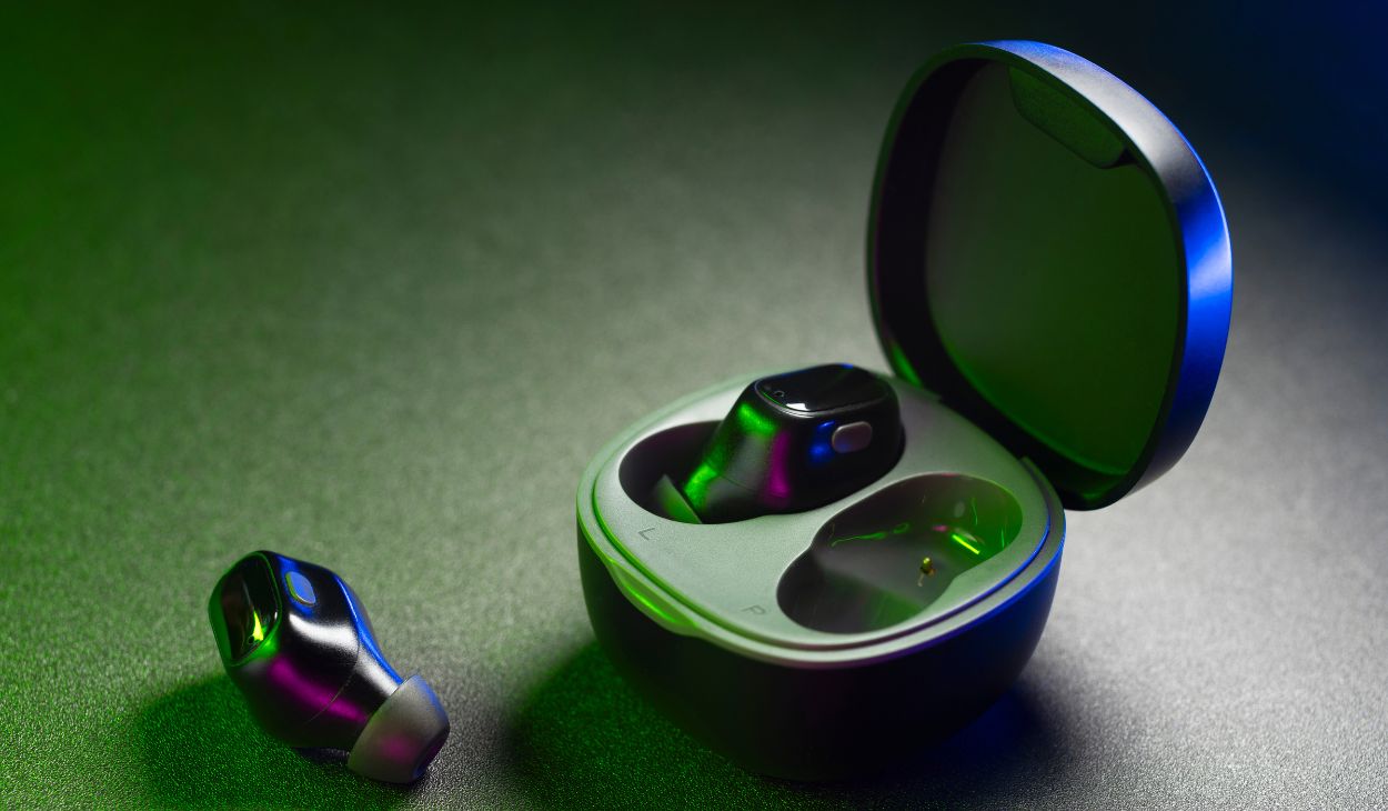 Best Wireless Earbuds Under 200 Dollars 2024