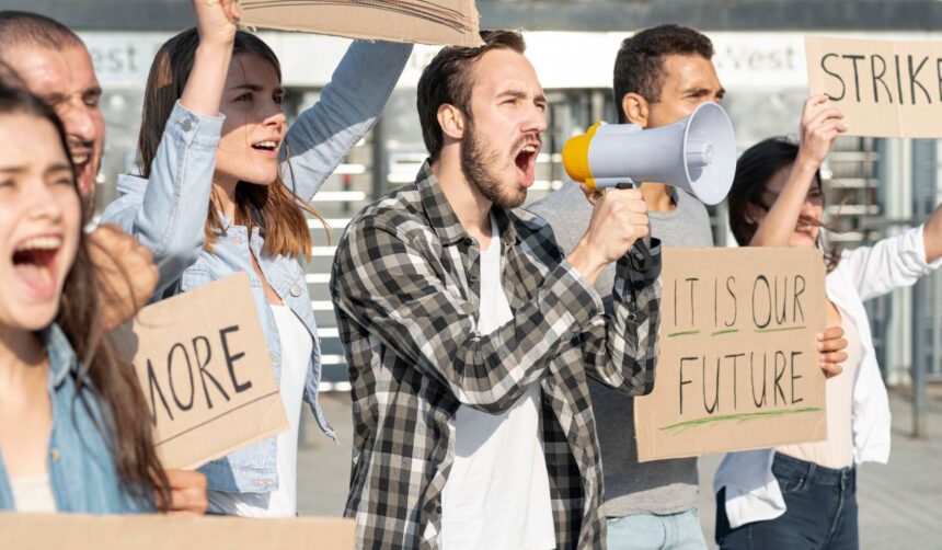 protestor or protester